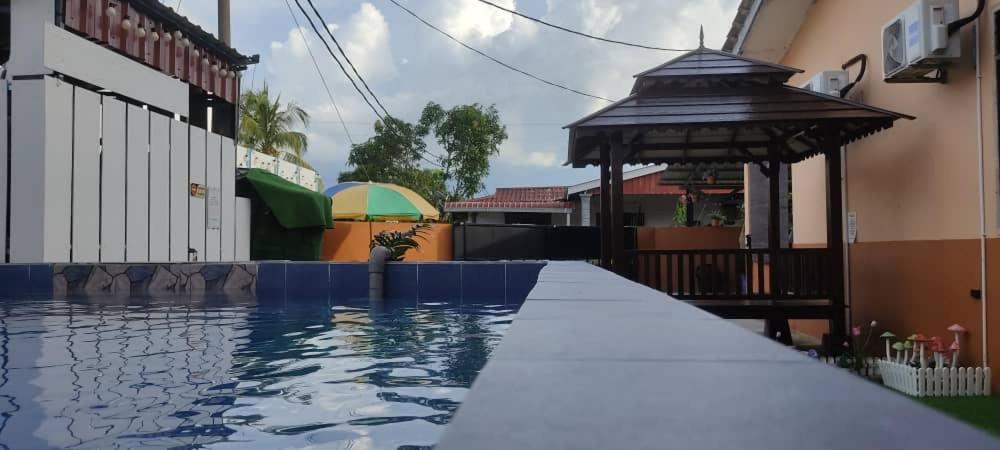 Ns Homestay Private Pool Tanah Merah  Exterior foto